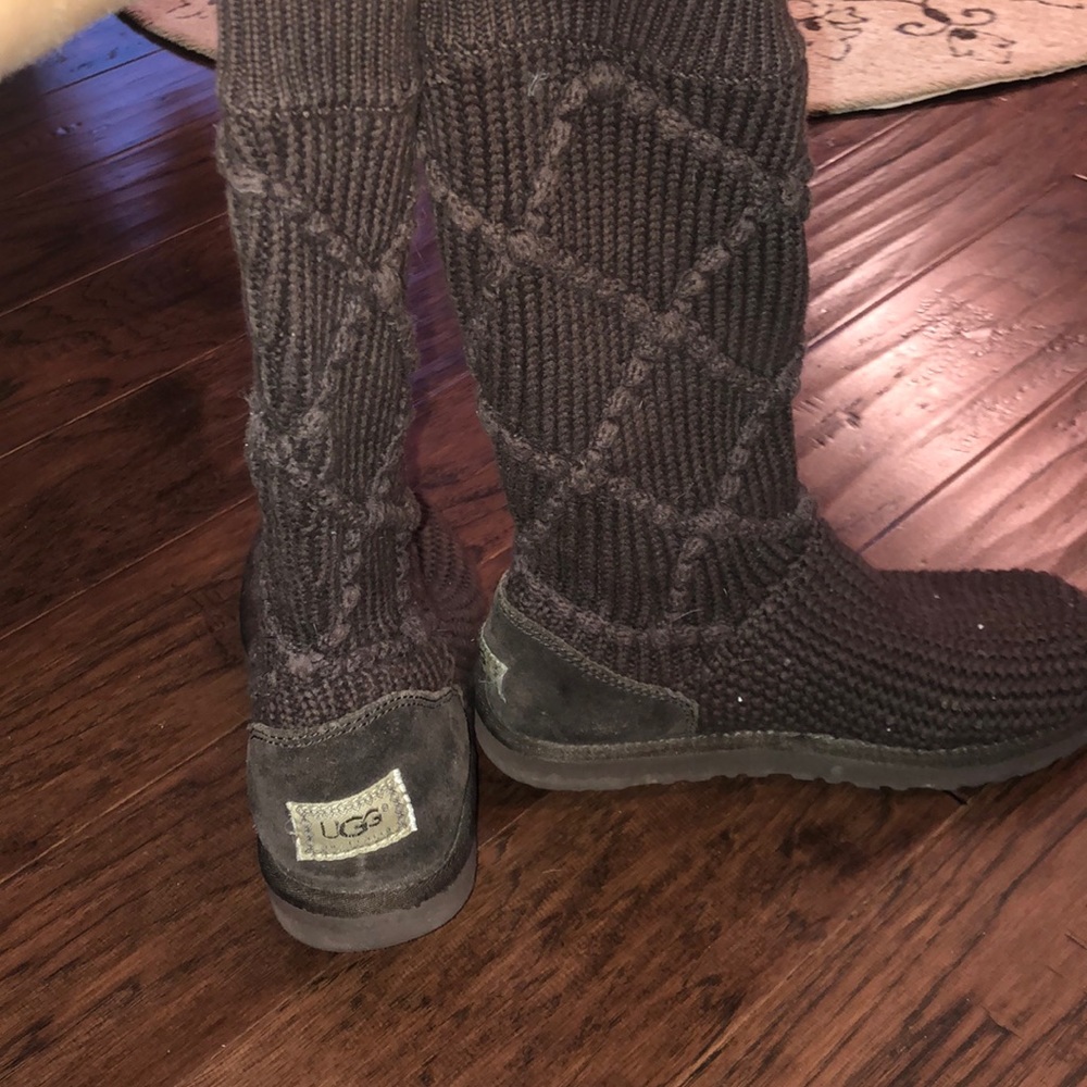 Brown Knit Uggs